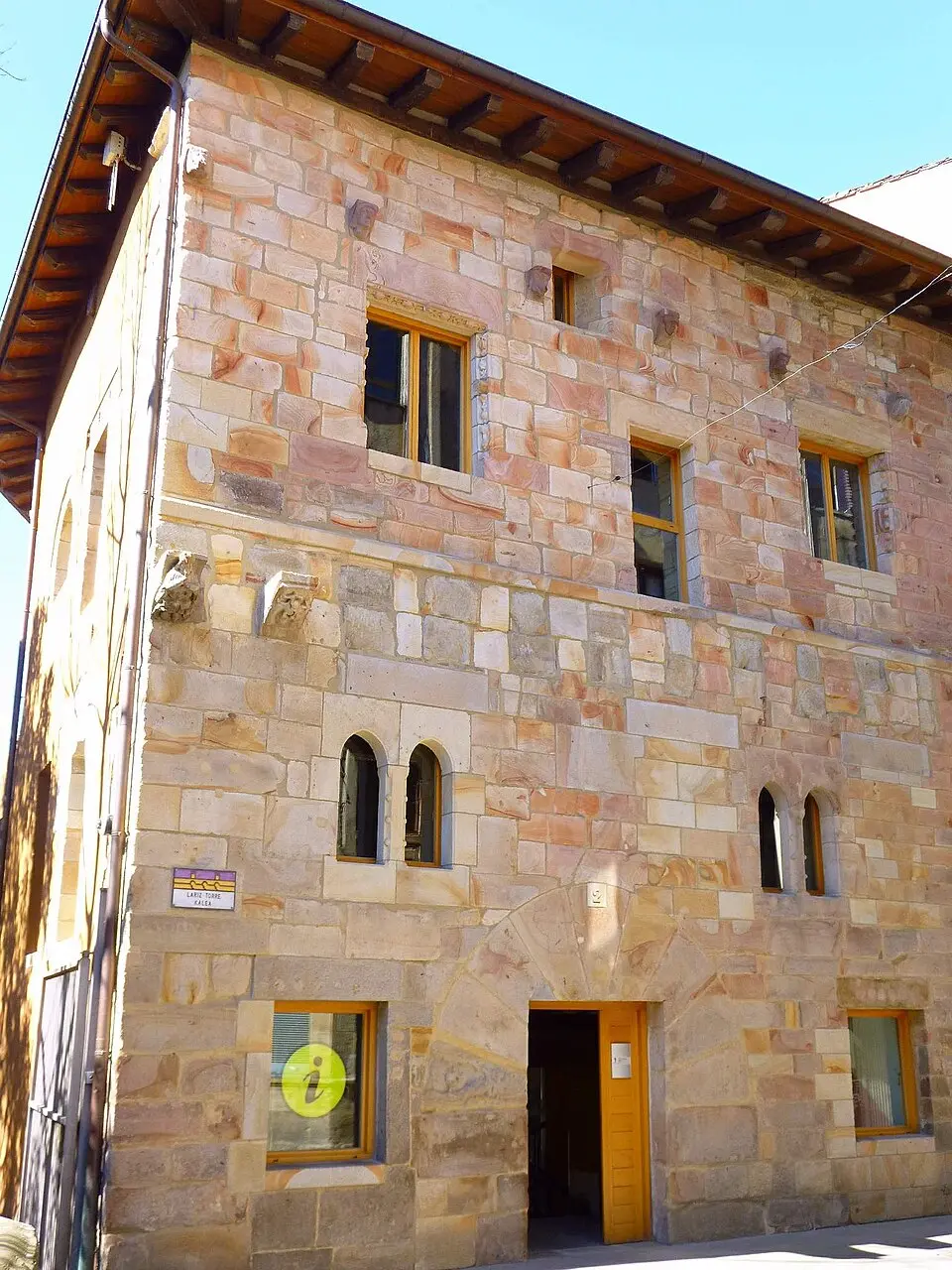 Torre De Laritz