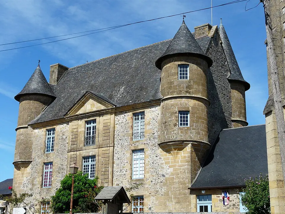 Bild: Père Igor · CC BY-SA 3.0 château de Dussac
