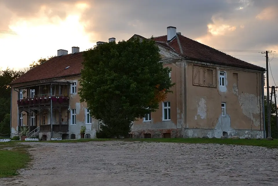 Zespół pałacowy w Gogolicach
