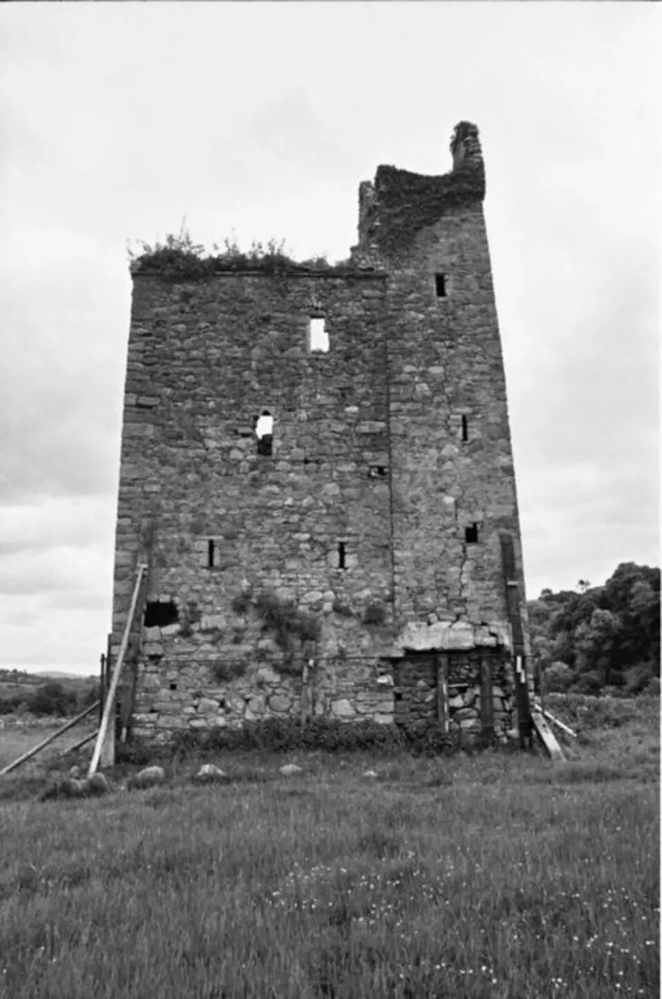 Dysart Castle