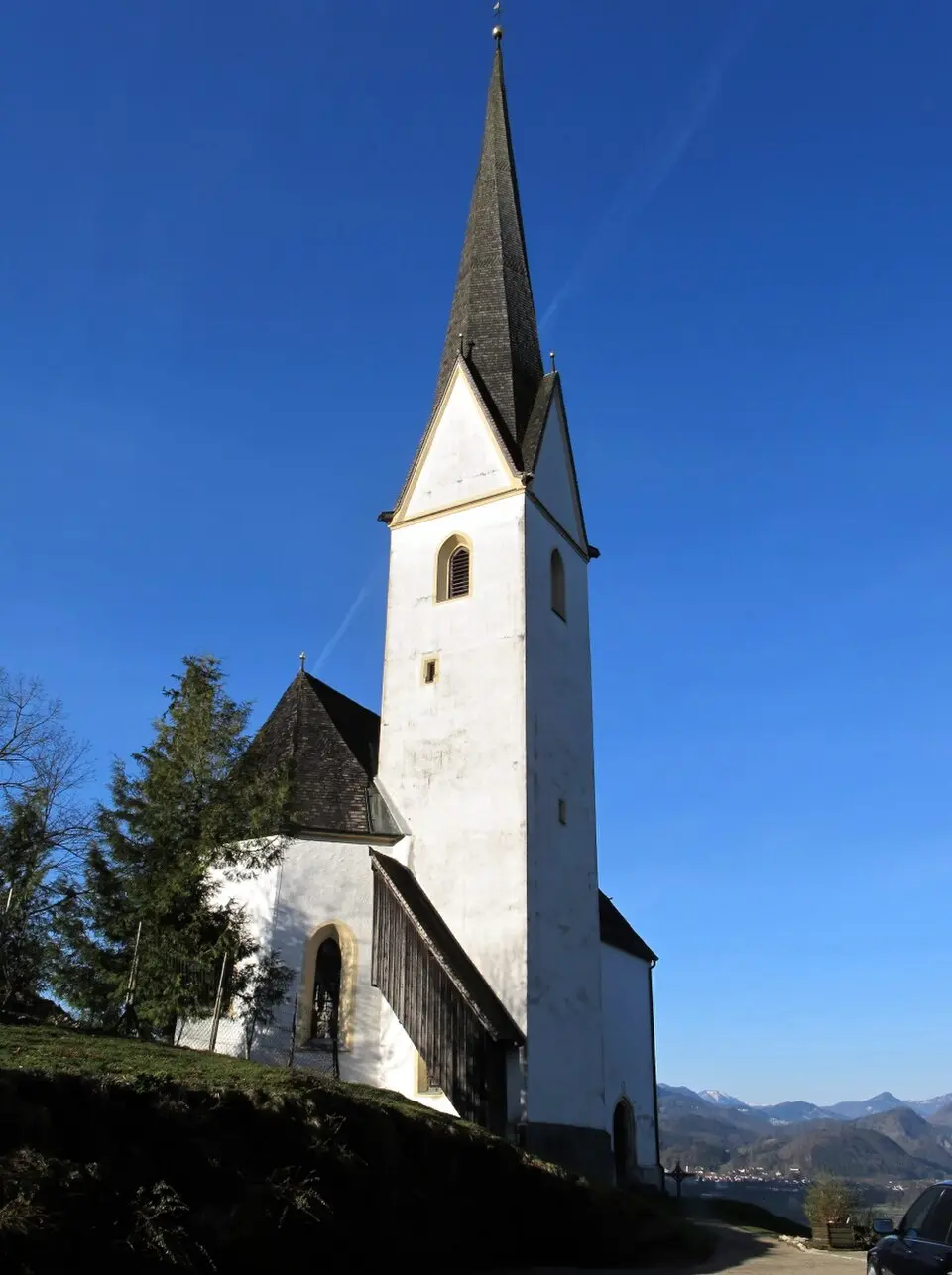 Kath. Filialkirche, Wallfahrtskirche hl. Nikolaus (St. Nikolausberg)