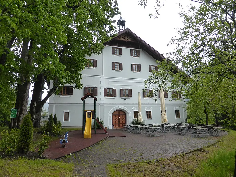 Slika: Luckyprof · CC BY-SA 3.0 AT Ansitz Gasthofgut