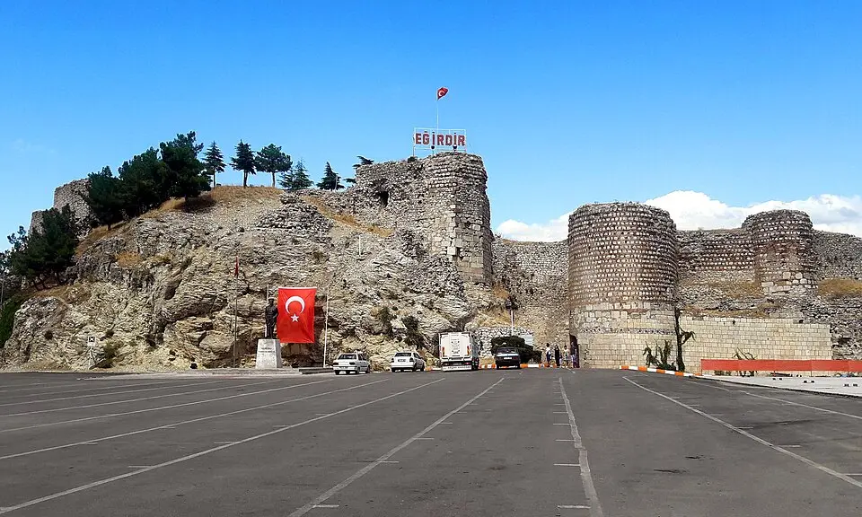 Image: Nedim Ardoğa · CC BY-SA 4.0 Eğirdir Kalesi