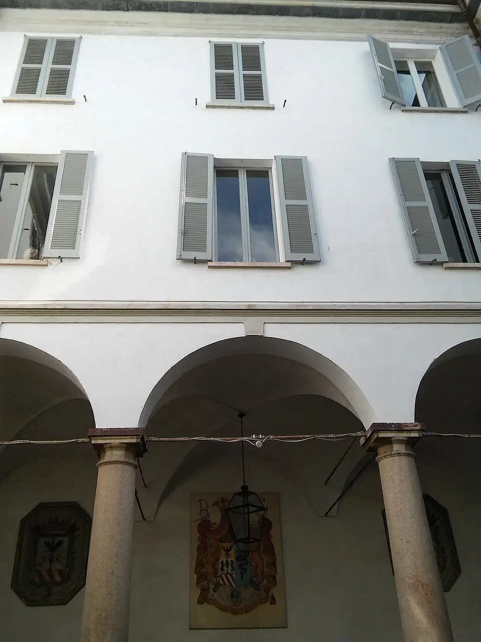 Image: Melancholia~itwiki · CC BY-SA 4.0 Palazzo Durini di Monza