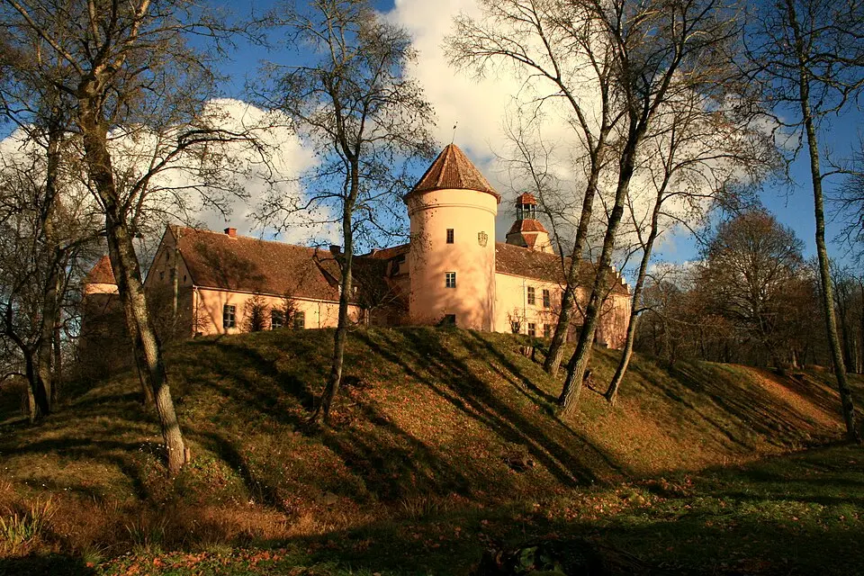 Ēdoles viduslaiku pils