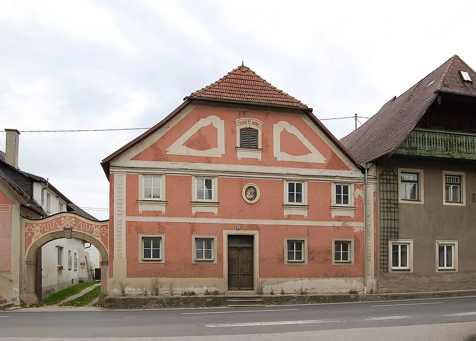 Image: Michael Kranewitter · CC BY-SA 3.0 AT Ledererstraße 18