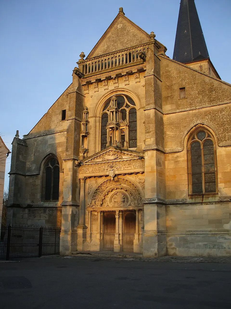 Obrázok: Chatsam · Public domain église Saint-Georges de Belloy-en-France