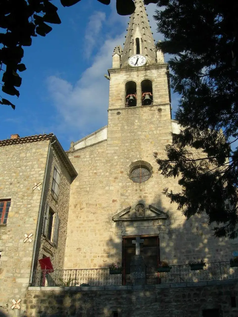 église Saint-Pierre de Joyeuse
