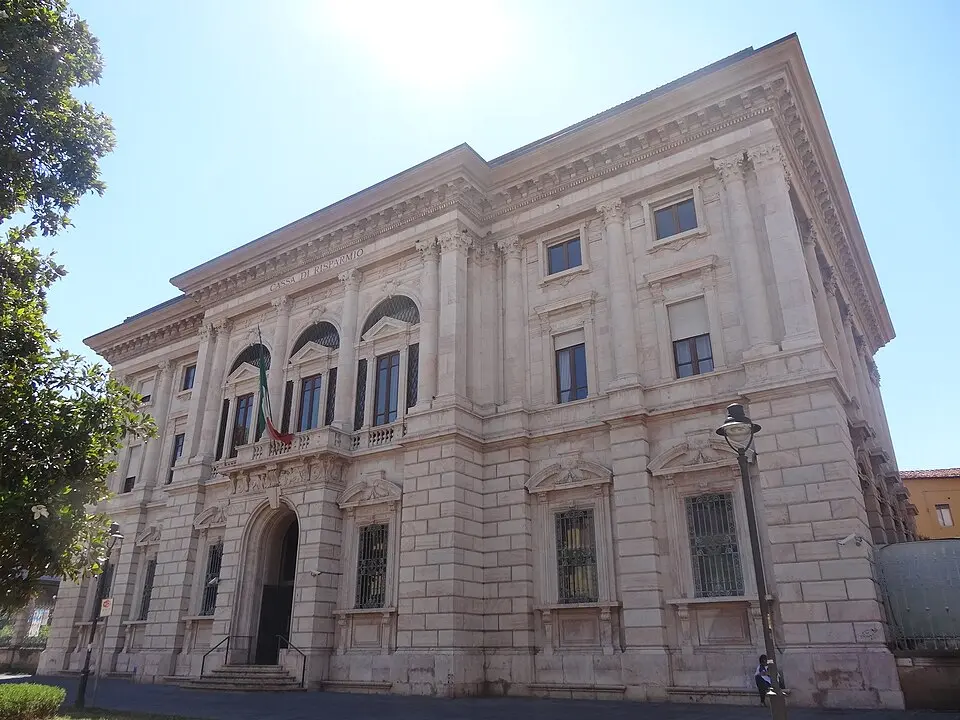 palazzo della Cassa di Risparmio di Pisa