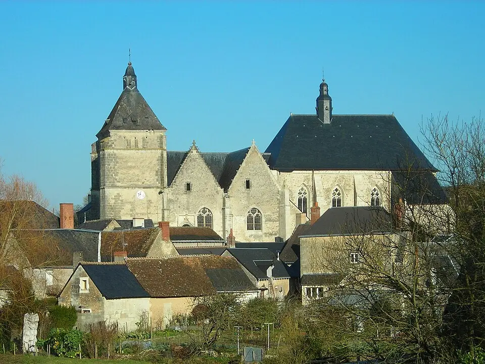 collégiale Saint-Pierre, Saint-Michel et Saints-Innocents de Bueil