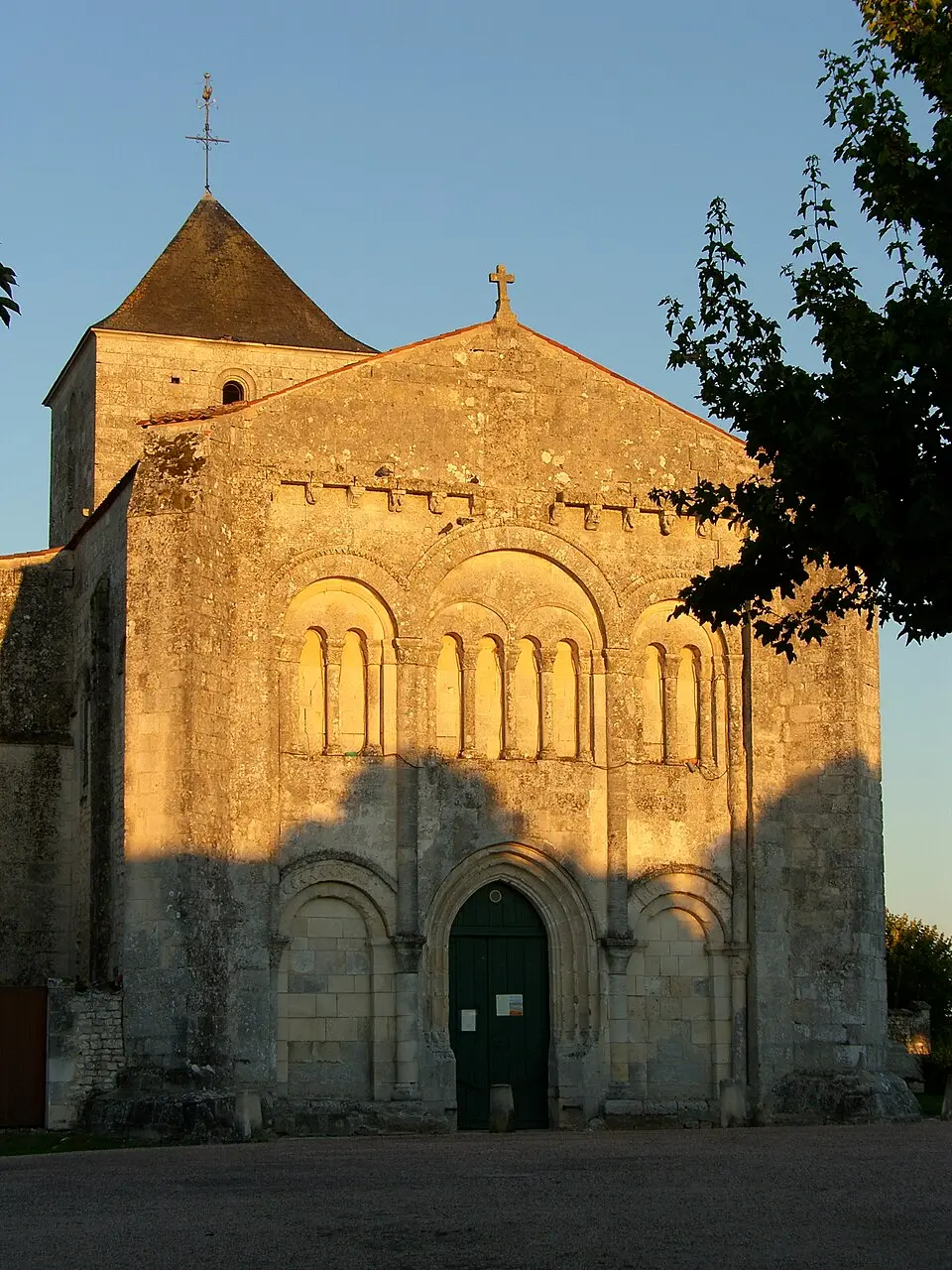 église Saint-Sulpice de Montils