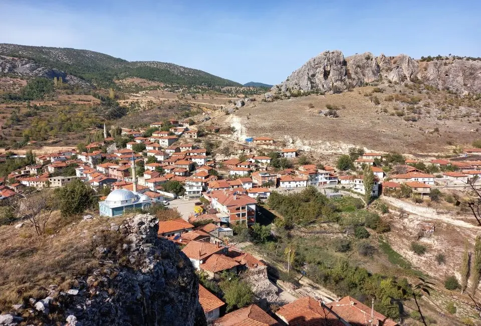 Eğrigöz