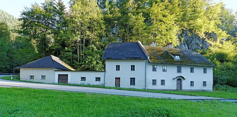Bild: Robert Heilinger · CC BY-SA 3.0 Ehem. Gasthof Zur Steirischen Grenze