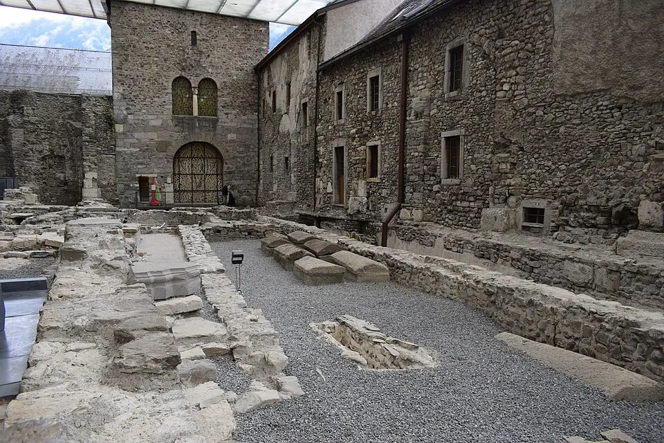 Archäologische Schichten der Abtei Saint-Maurice d’Agaune