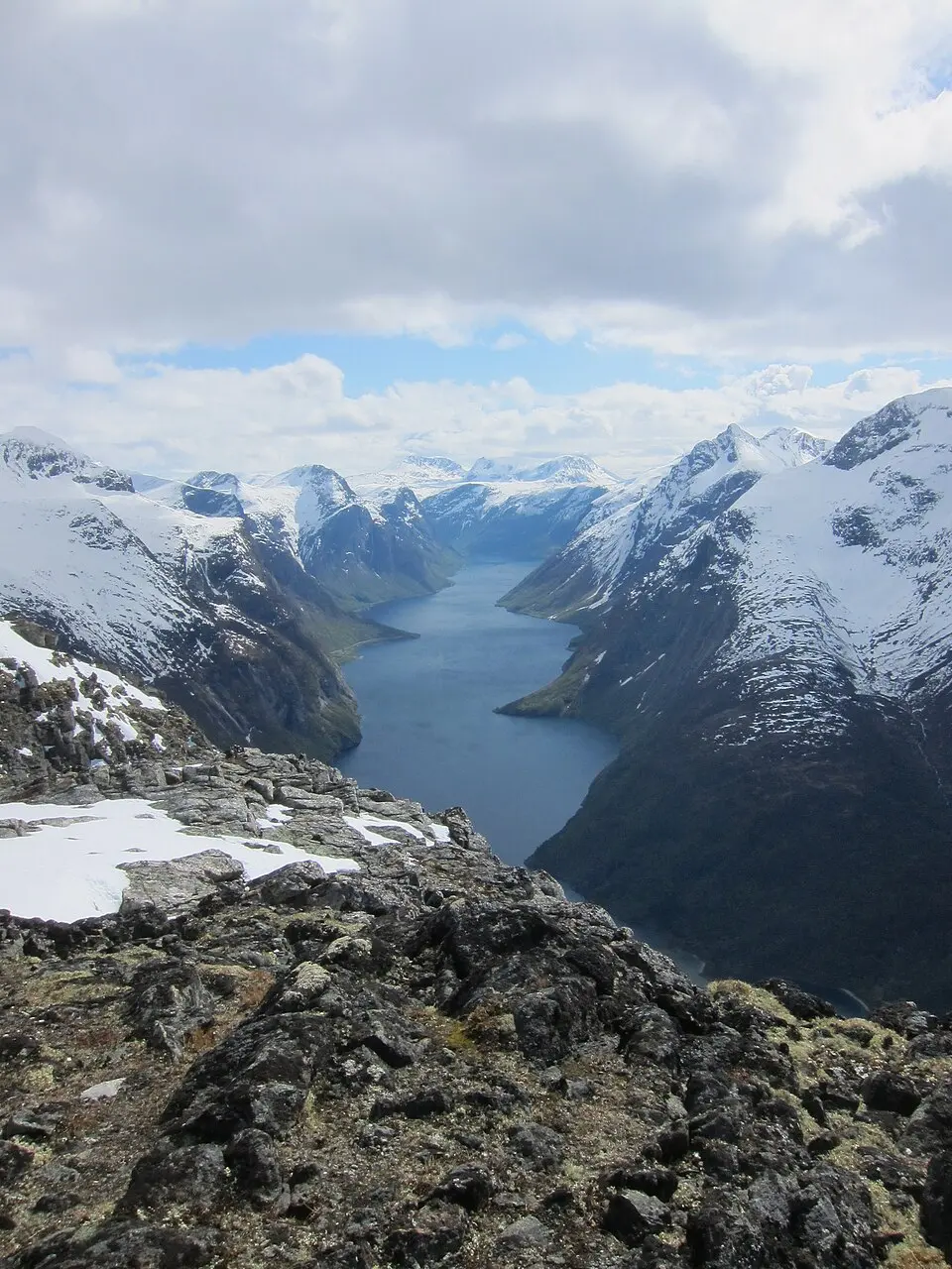 Eikesdalsvatnet