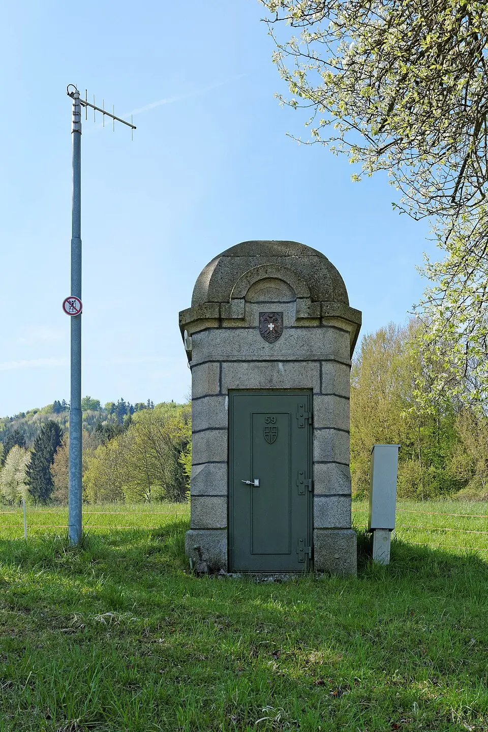 Kanalbrücke Pfoisau, Einsteigturm 59
