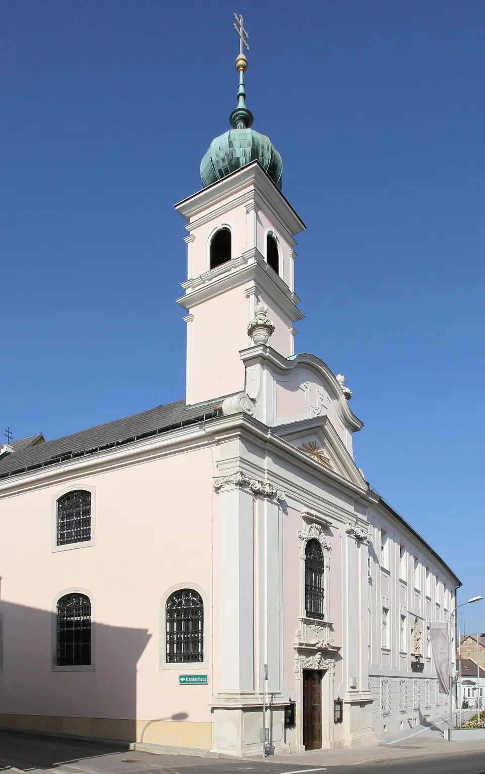 Bild: C.Stadler/Bwag · CC BY-SA 3.0 Kirche hl. Antonius/Konvent d. Barmherzigen Brüder