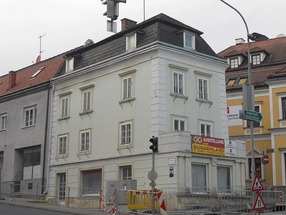 Immagine: Clemens · CC BY-SA 3.0 AT Bürgerhaus