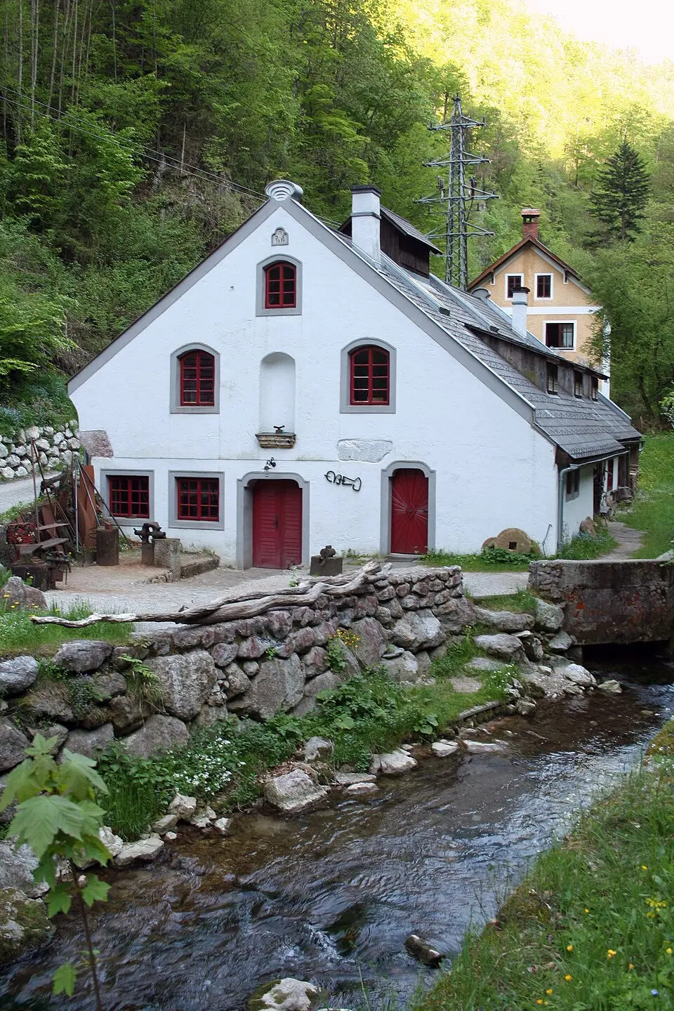 Bild: Calauer · CC BY 3.0 Ehem. Strunzhammer, heute Hammerwerk Eybl