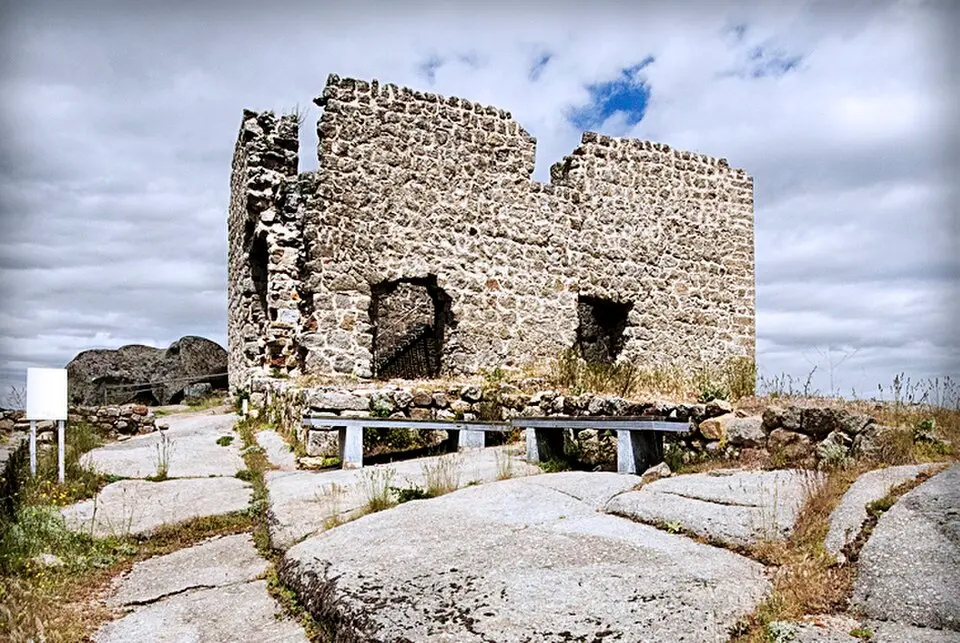 castillo de El Mirón