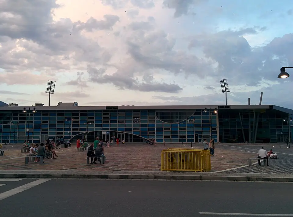 Stadiumi "Ruzhi Bizhuta"