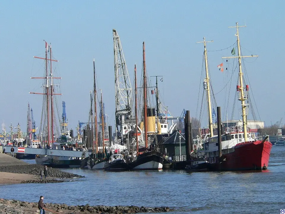 Image: User:Wmeinhart · CC BY-SA 3.0 Museumshafen Oevelgönne