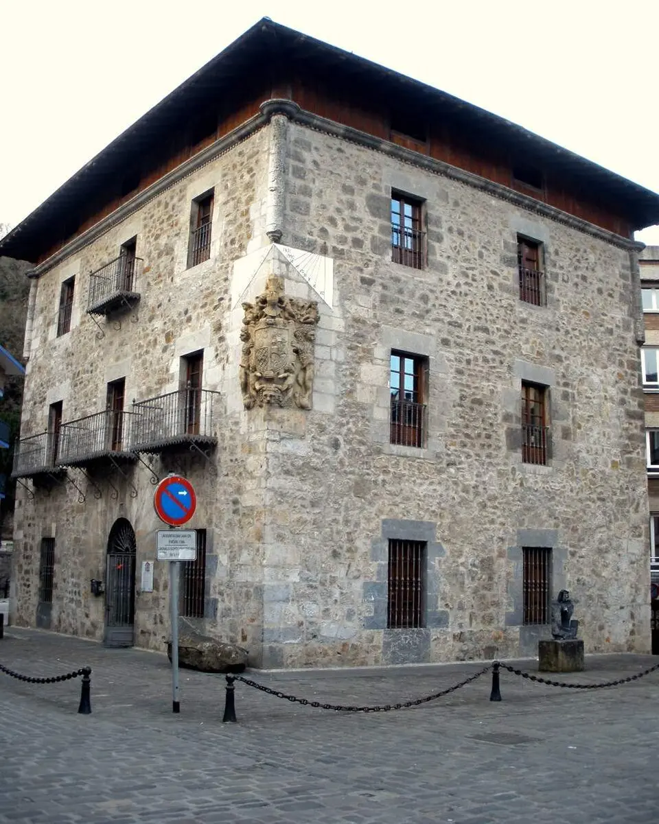 Torre De Alzola