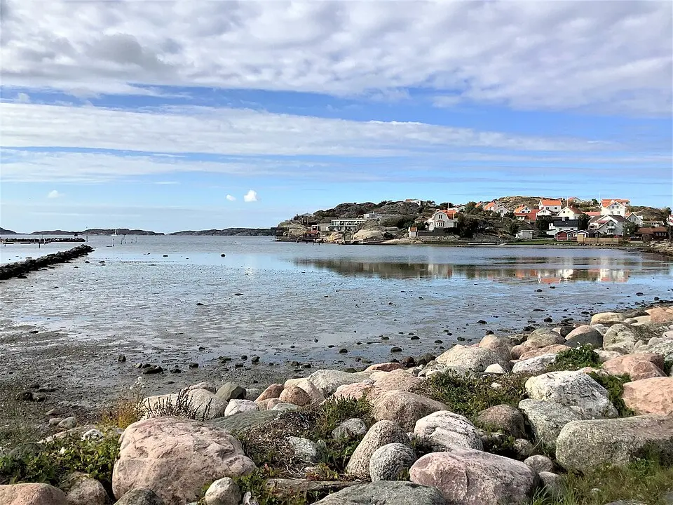 Ellös