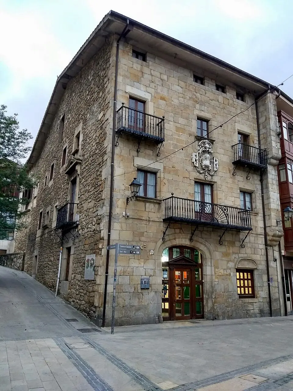 Palacio De Arabio