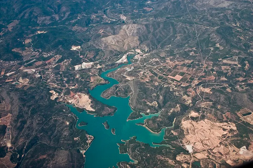 Bild: Bha9023 · CC BY-SA 3.0 Embalse de Sichar