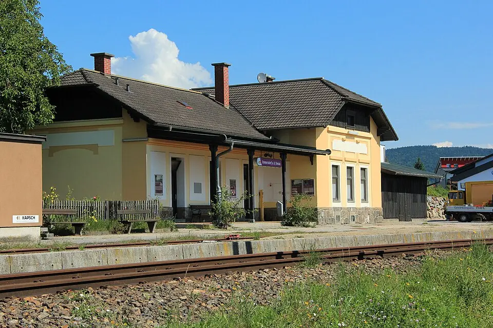 Aufnahmsgebäude Emmersdorf an der Donau