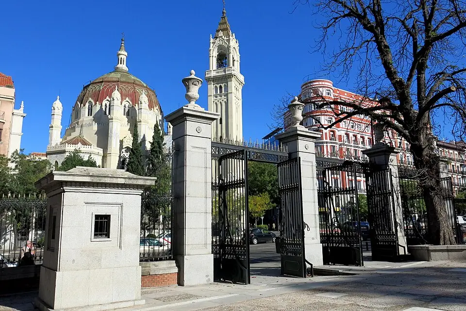 Puerta de Hernani del Retiro