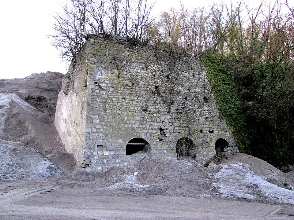 Lyell Cave