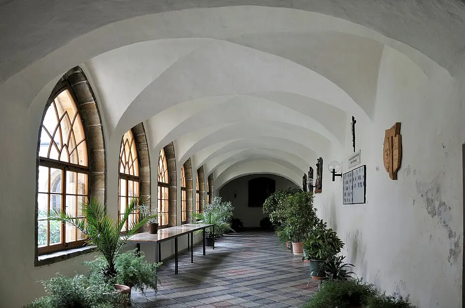 Immagine: Isiwal · CC BY-SA 3.0 AT Franziskanerkloster Enns