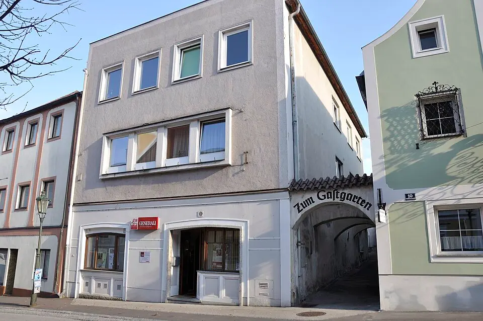 Wohnhaus, ehem. Gasthaus Zum Schwarzen Bären