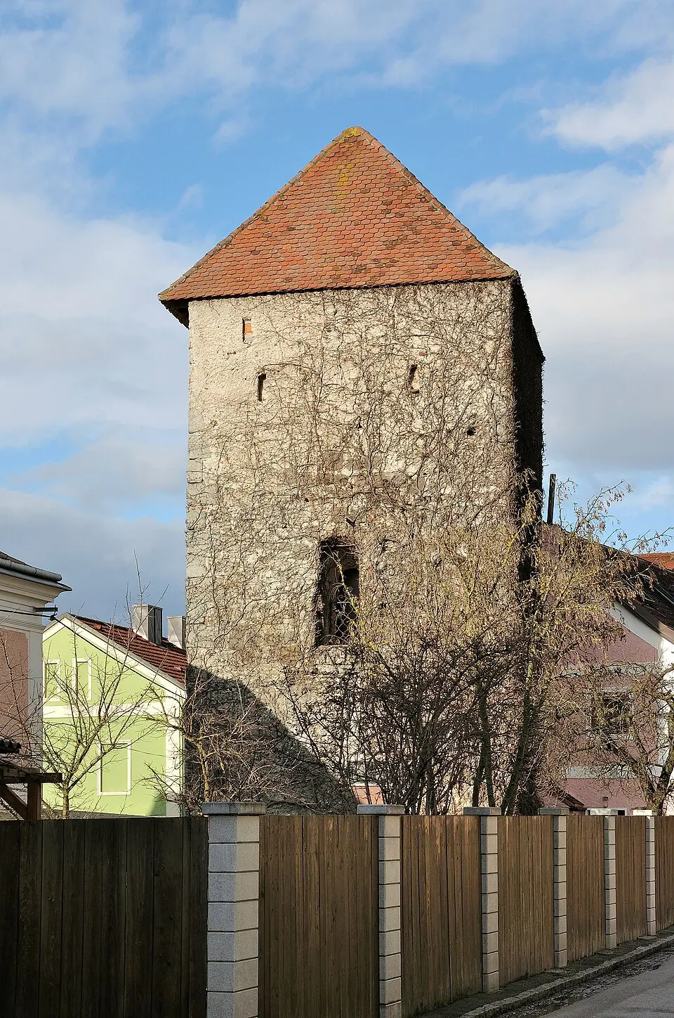 Wehrturm samt Stadtmauerteil