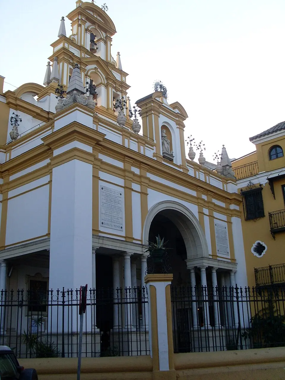 Basílica de Nuestra Señora de la Esperanza de la Macarena