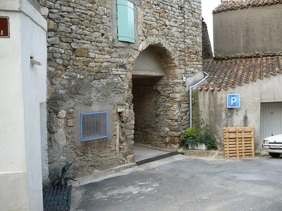 Bild: PatrickBARRAU · CC BY-SA 3.0 Aigues-Vives