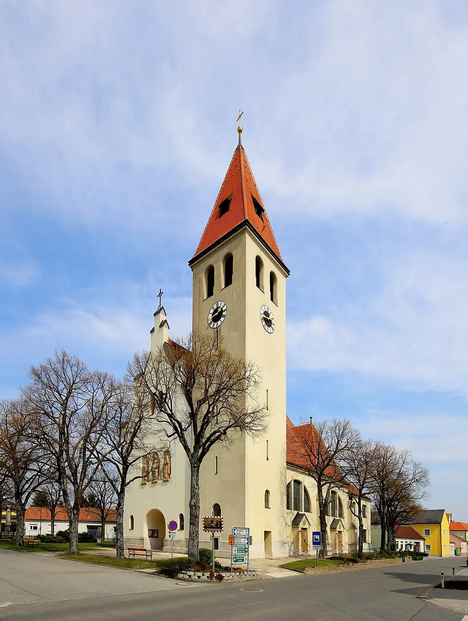 Pfarrkirche Enzersfeld im Weinviertel