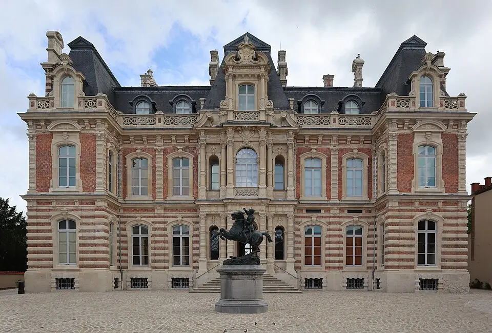 Obrázek: Palauenc05 · CC BY-SA 4.0 château Perrier