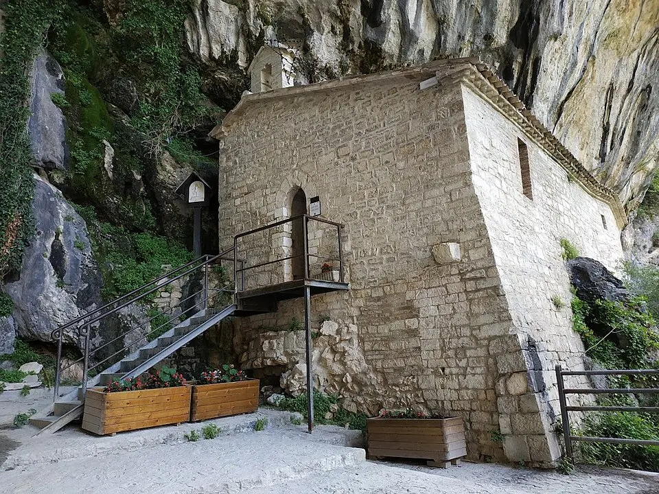 Ermitage de Santa Maria Infra Saxa