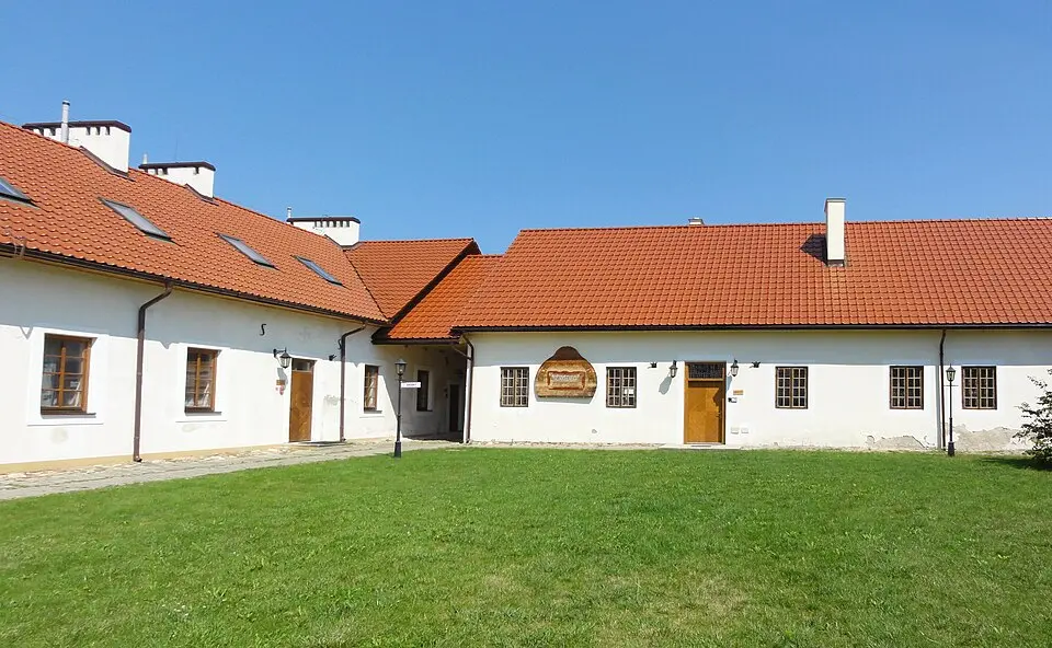 Skrzydło północne klasztoru pokamedulskiego w Rytwianach