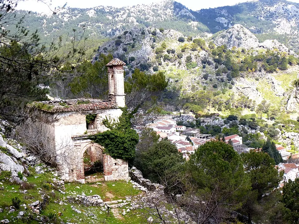Ermita del Calvario y nichos