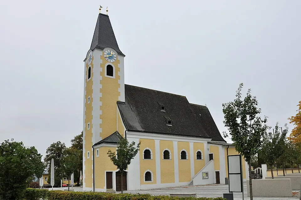 Slika: Isiwal · CC BY-SA 3.0 AT Kath. Pfarrkirche hl. Maria auf der Flucht nach Ägypten