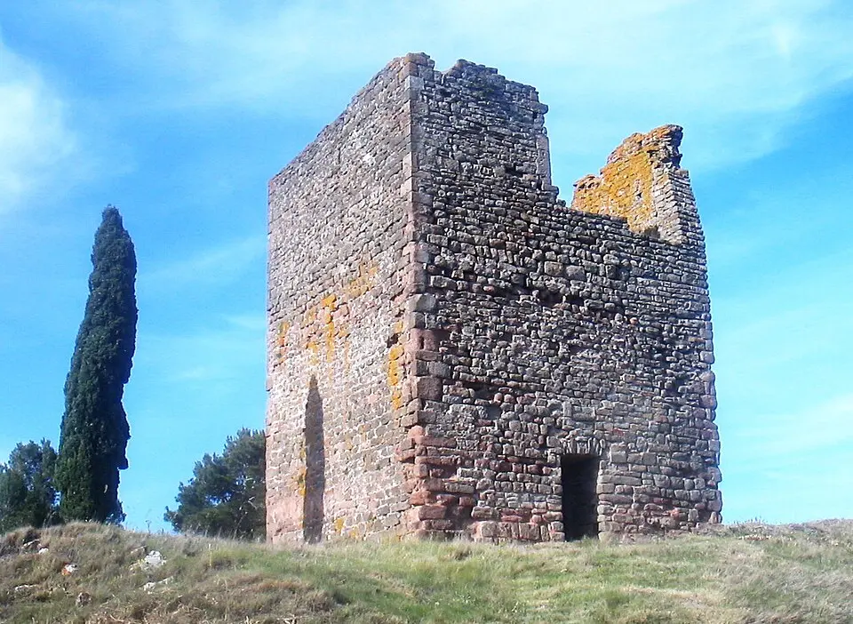 tour romane d'Escales