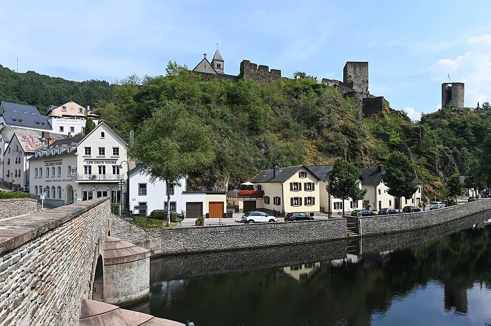 Burg Esch-Sauer