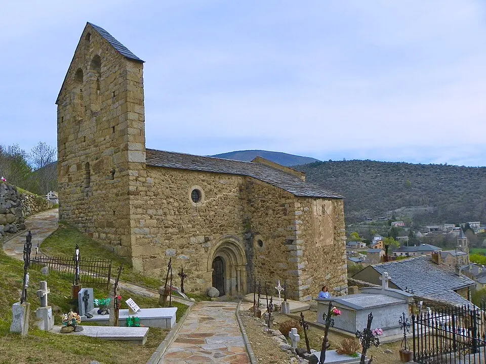 ancienne église Saint-André d'Angoustrine