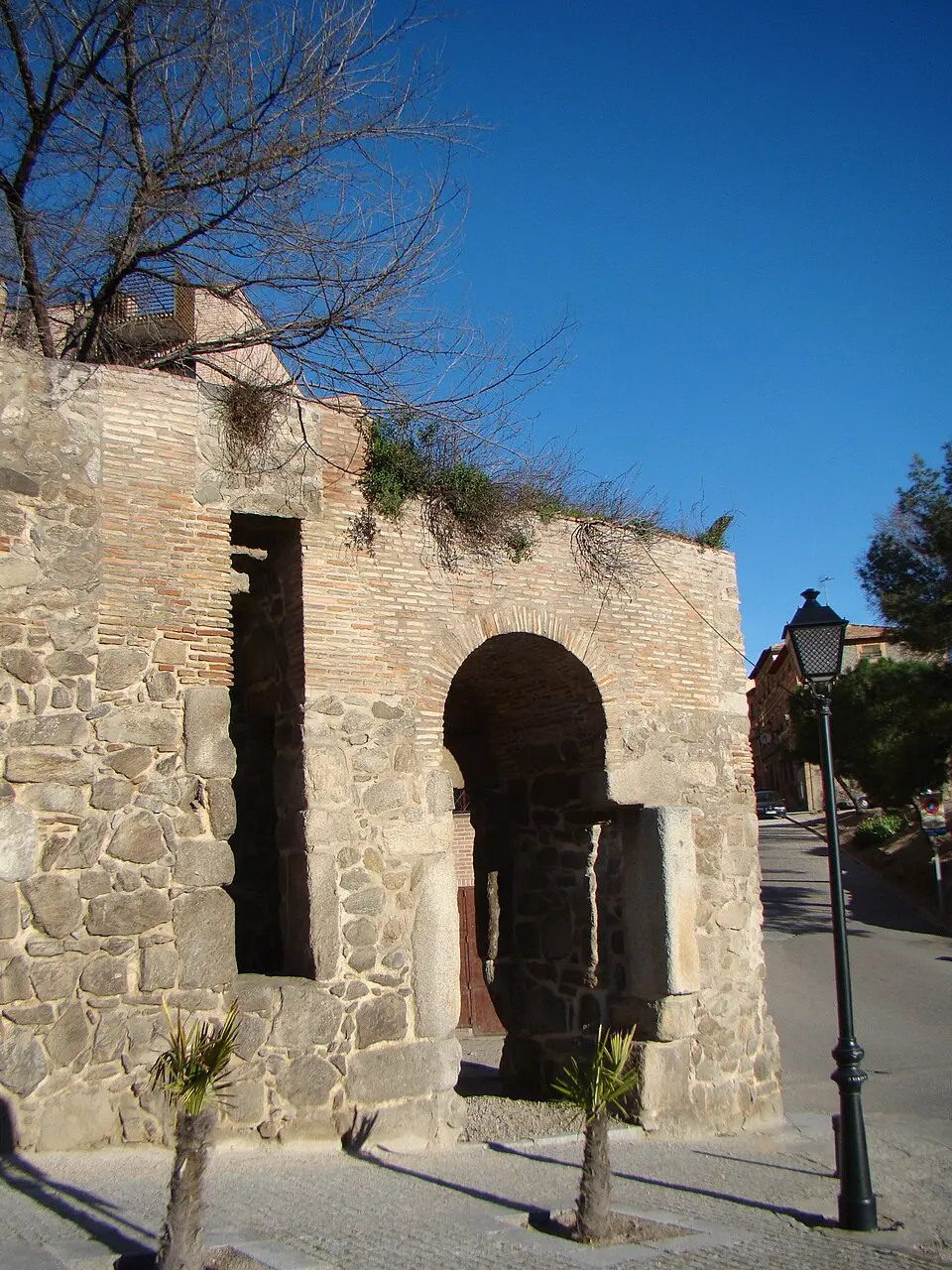 Puerta de los Doce Cantos