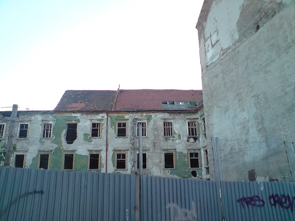 Esterháziho palác (Kapitulská)