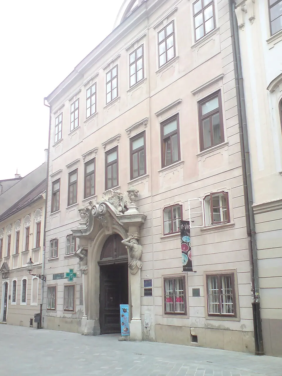 Obrázok: Wizzard · Public domain Eszterházyho palác